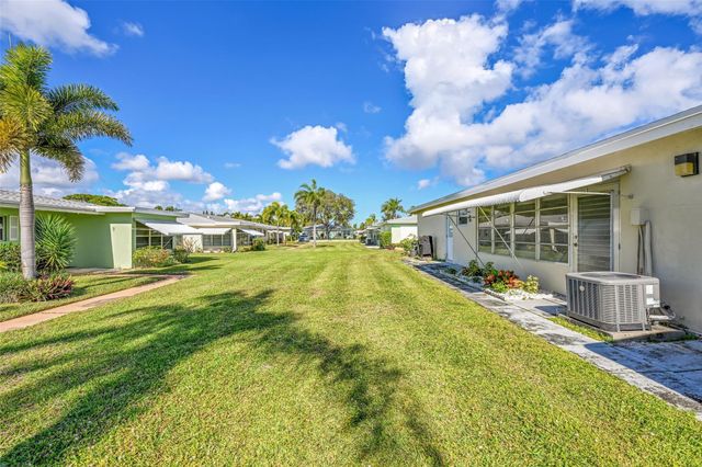 211 Bayview Avenue C, Boynton Beach, FL 33435