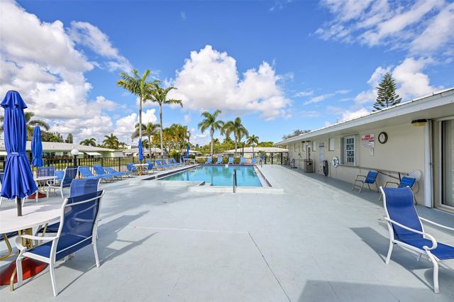 211 Bayview Avenue C, Boynton Beach, FL 33435