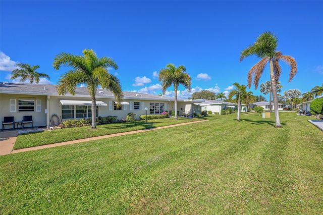 211 Bayview Avenue C, Boynton Beach, FL 33435