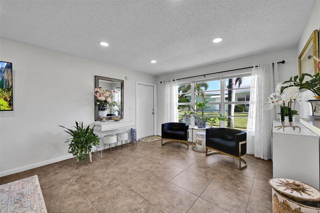 211 Bayview Avenue C, Boynton Beach, FL 33435
