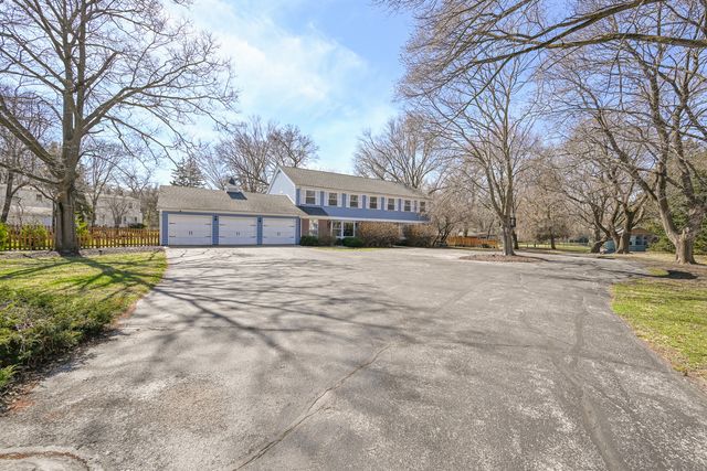 5N300 Powis Road, Wayne, IL 60184