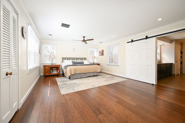 5N300 Powis Road, Wayne, IL 60184