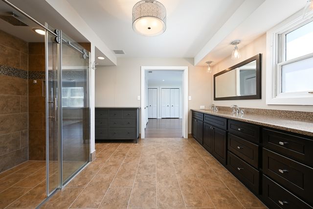 5N300 Powis Road, Wayne, IL 60184