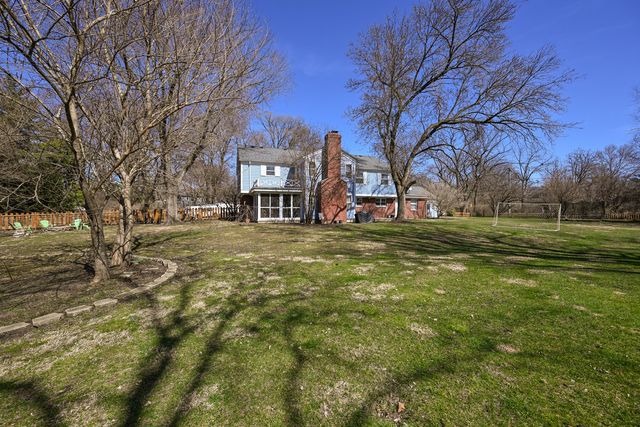 5N300 Powis Road, Wayne, IL 60184