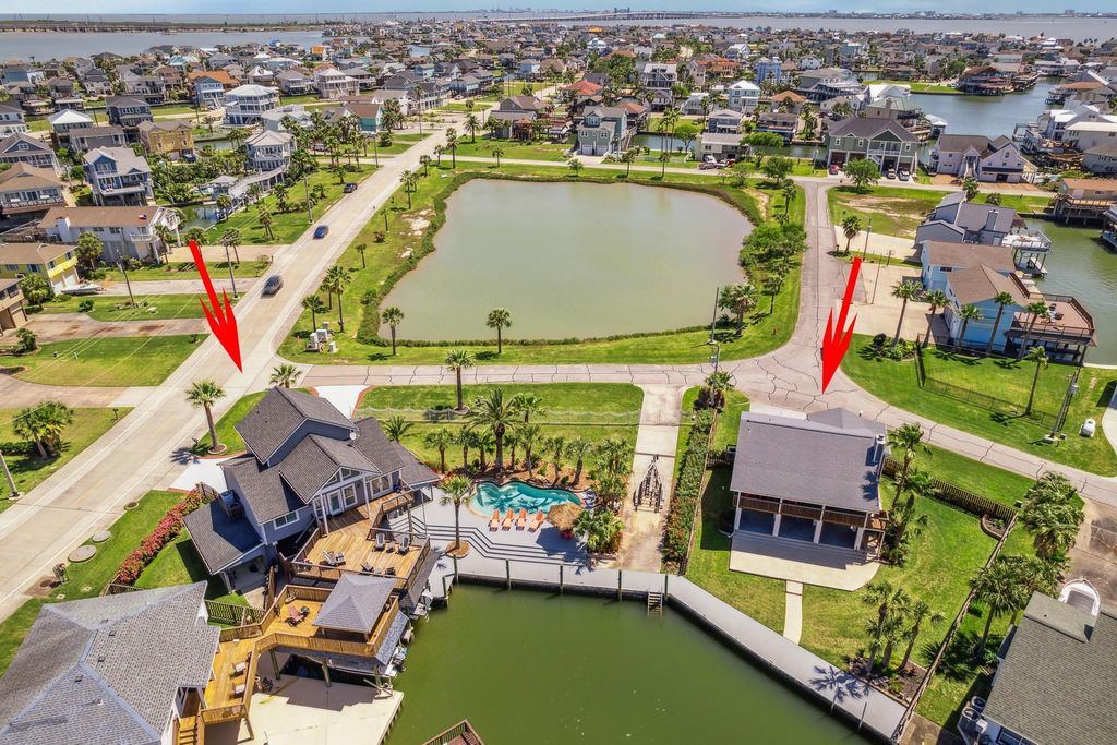 1775 Tiki DR, Galveston, TX 77554