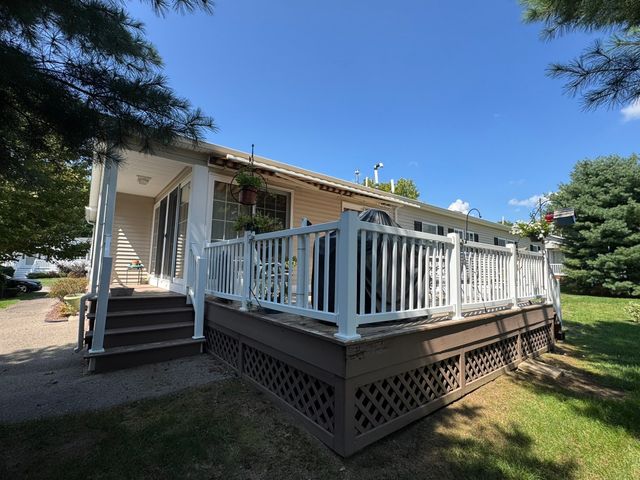 61 Brookstone Dr., Bridgewater, MA 02324