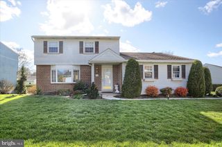 526 FAIRWAY DRIVE, Camp Hill, PA 17011