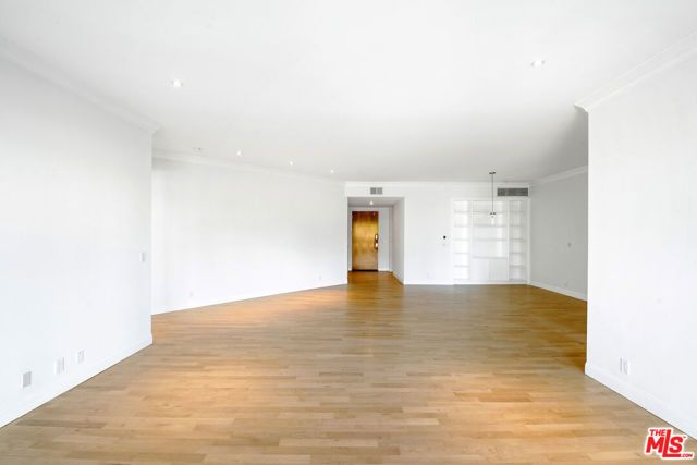11628 Montana Avenue 206, Los Angeles, CA 90049