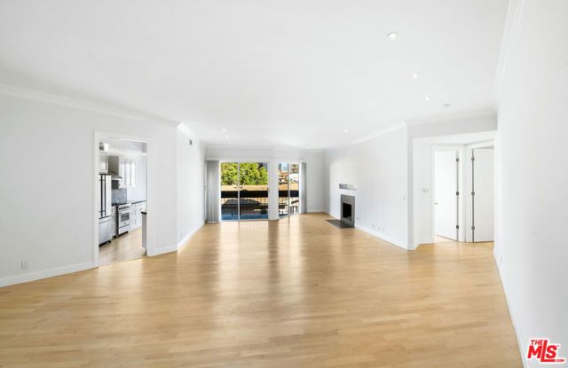 11628 Montana Avenue 206, Los Angeles, CA 90049
