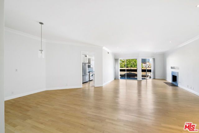 11628 Montana Avenue 206, Los Angeles, CA 90049