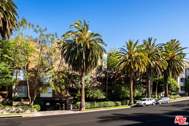 11628 Montana Avenue 206, Los Angeles, CA 90049