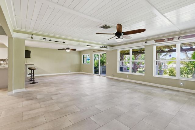 6563 Paul Mar Drive, Lake Worth, FL 33462