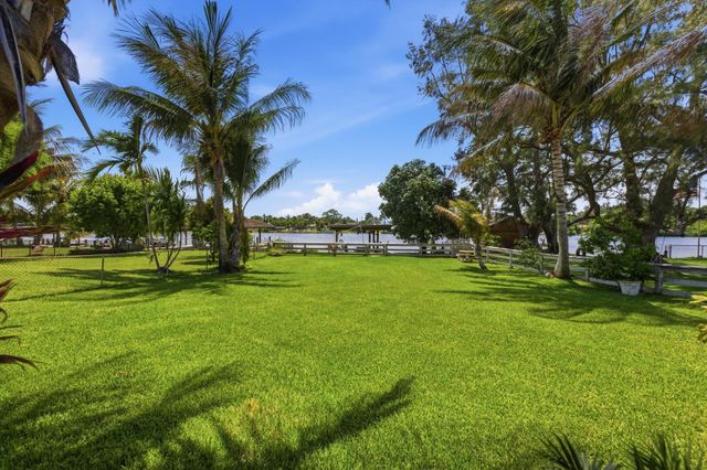 6563 Paul Mar Drive, Lake Worth, FL 33462