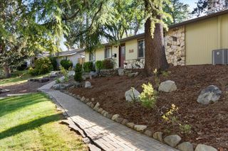 2406 Lyman Avenue, Medford, OR 97504