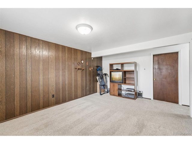 4664 Simms St, Wheat Ridge, CO 80033