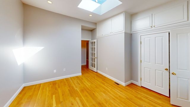 214-216 W 7th St 2L, Boston, MA 02127