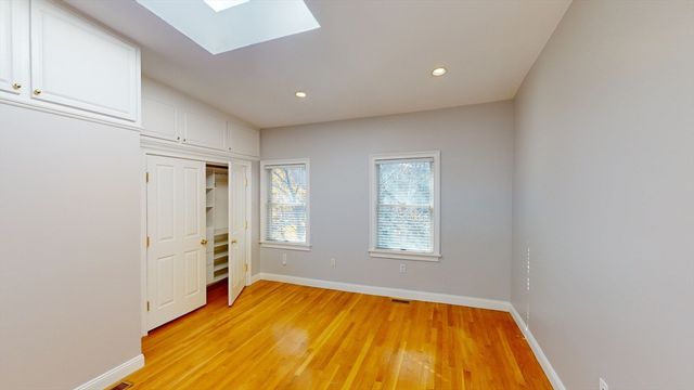 214-216 W 7th St 2L, Boston, MA 02127