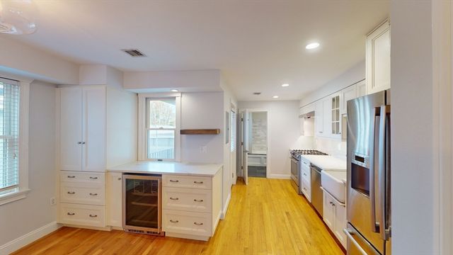 214-216 W 7th St 2L, Boston, MA 02127