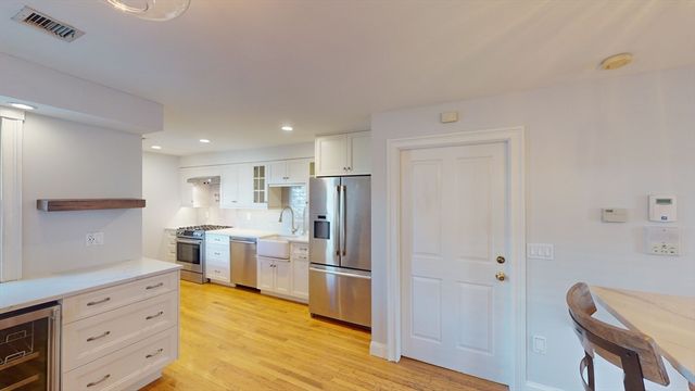 214-216 W 7th St 2L, Boston, MA 02127