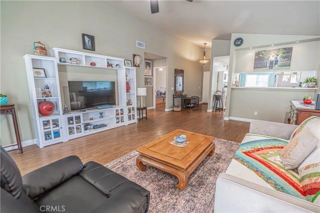 27917 Redwood Glen, Valencia, CA 91354