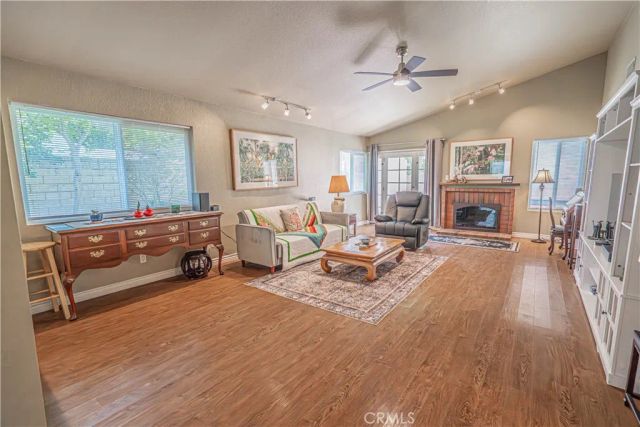 27917 Redwood Glen, Valencia, CA 91354