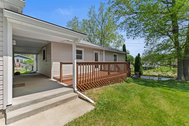 4330 Dawn Drive, Hillsdale, MI 49242