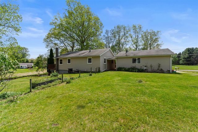 4330 Dawn Drive, Hillsdale, MI 49242