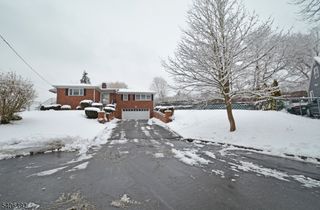 37 Edison Dr, Summit City, NJ 07901