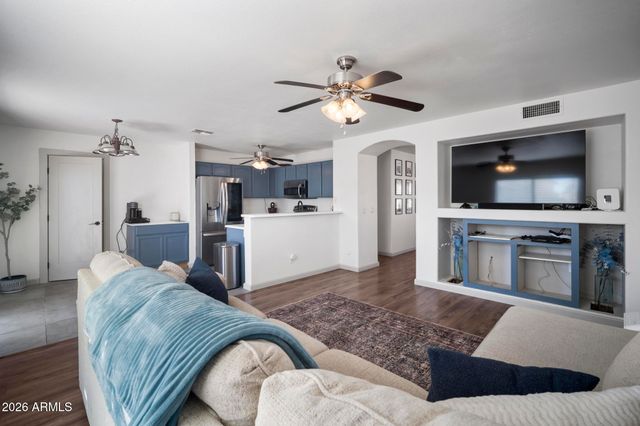 2027 E CIELO GRANDE Avenue, Phoenix, AZ 85024