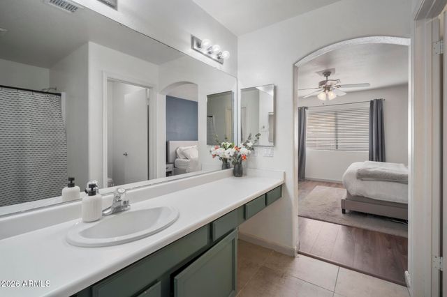 2027 E CIELO GRANDE Avenue, Phoenix, AZ 85024