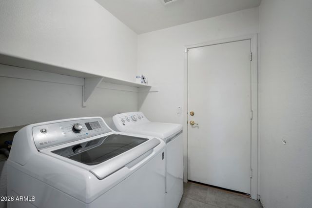 2027 E CIELO GRANDE Avenue, Phoenix, AZ 85024