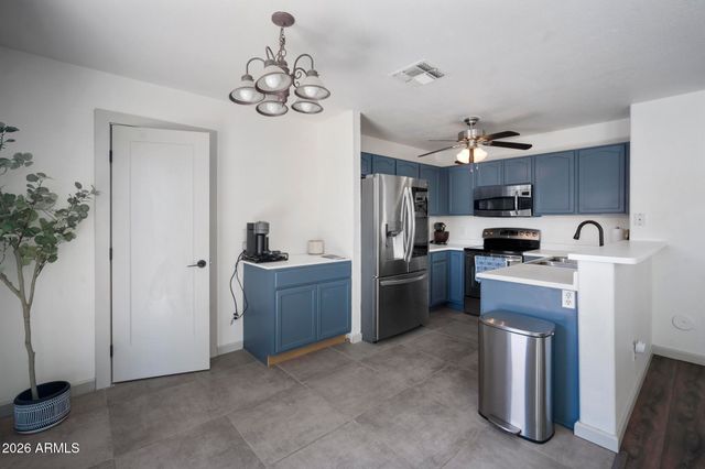 2027 E CIELO GRANDE Avenue, Phoenix, AZ 85024