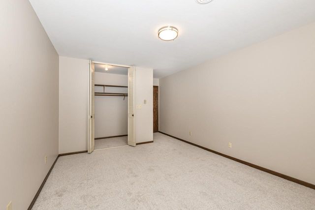 125 N University DRIVE #326, West Bend, WI 53095