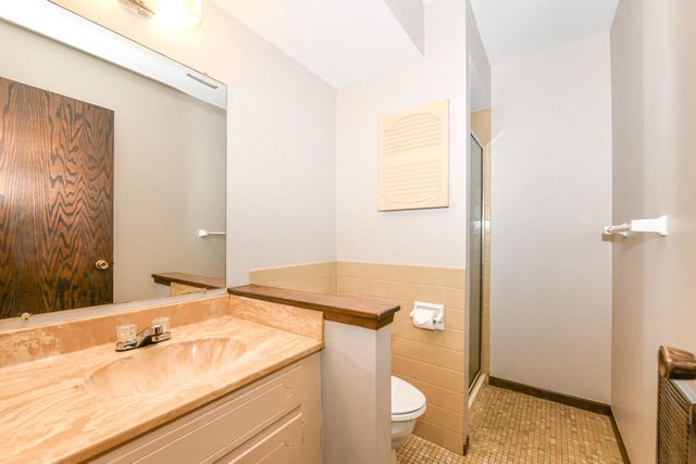 125 N University DRIVE #326, West Bend, WI 53095