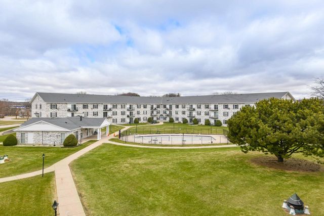 125 N University DRIVE #326, West Bend, WI 53095