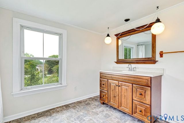 2476 Calvary Church Rd, Warsaw, VA 22572
