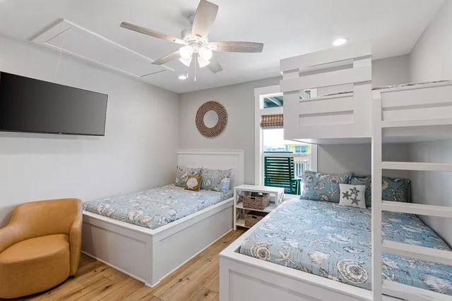 970 Pelican Lane, Crystal Beach, TX 77650