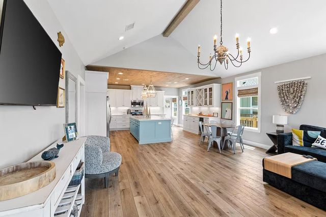 970 Pelican Lane, Crystal Beach, TX 77650