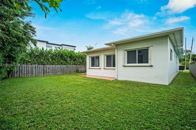 9248 Dickens Ave, Surfside, FL 33154