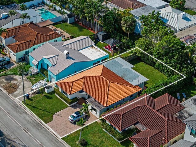 9248 Dickens Ave, Surfside, FL 33154