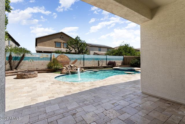 15586 W JENAN Drive, Surprise, AZ 85379