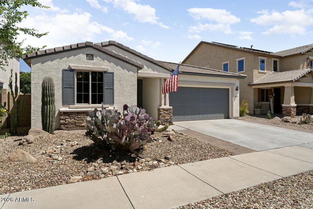 15586 W JENAN Drive, Surprise, AZ 85379
