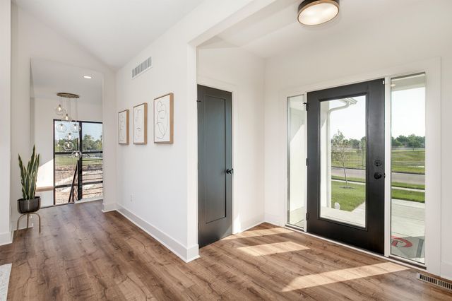 4521 N Bluestem, Maize, KS 67101