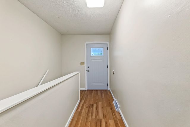 4431 N Auburn St, Bel Aire, KS 67220