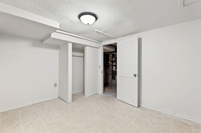 4431 N Auburn St, Bel Aire, KS 67220