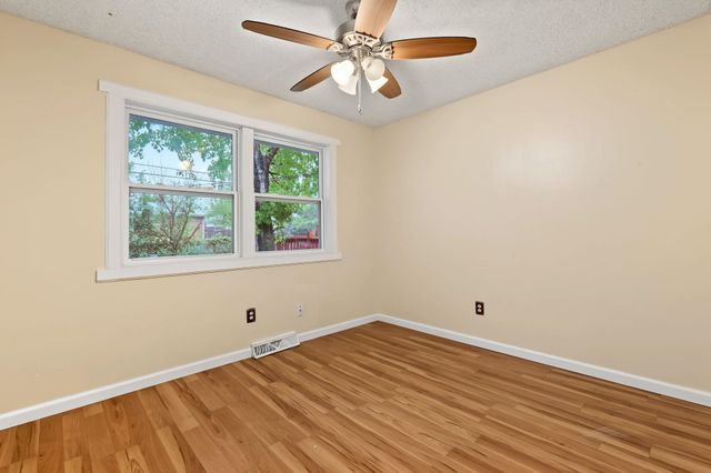 4431 N Auburn St, Bel Aire, KS 67220