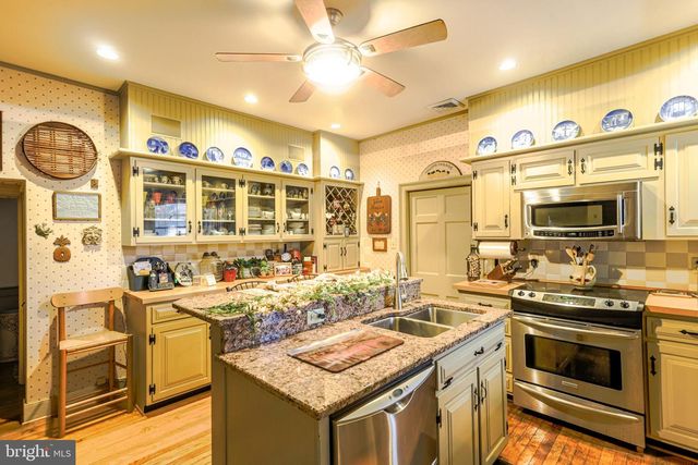 5645 GREENVILLAGE ROAD, Chambersburg, PA 17202