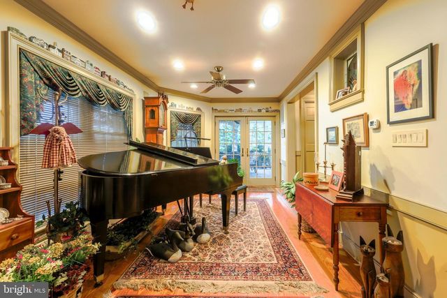 5645 GREENVILLAGE ROAD, Chambersburg, PA 17202