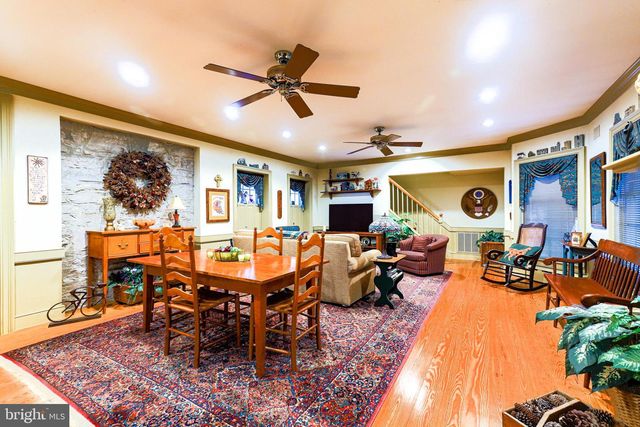 5645 GREENVILLAGE ROAD, Chambersburg, PA 17202