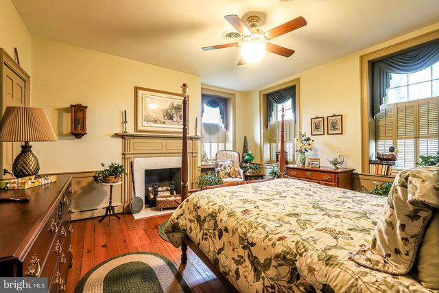 5645 GREENVILLAGE ROAD, Chambersburg, PA 17202